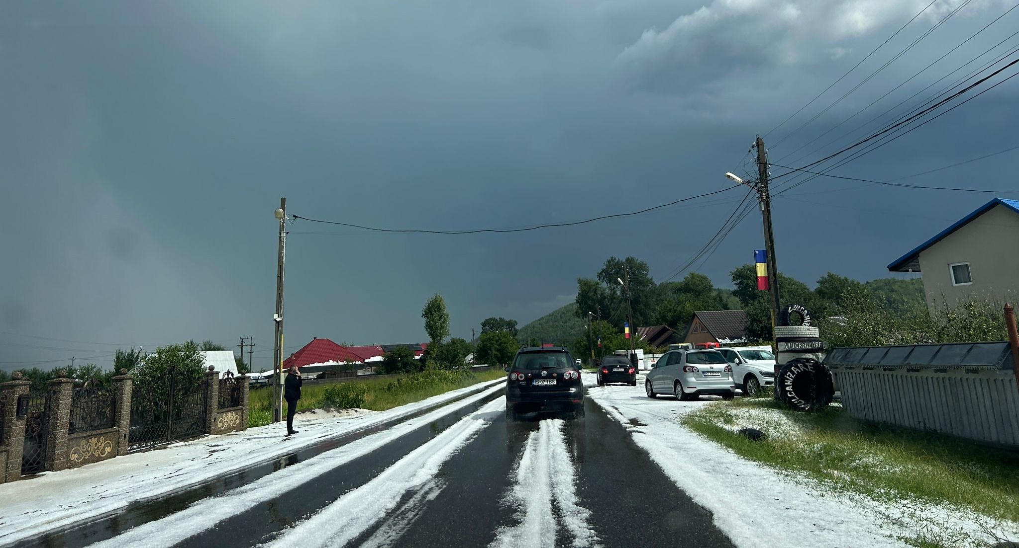 Localitatea din județul Neamț în care temperatura a scăzut de la 30 de grade Celsius la 12 grade, în numai 10 minute. Grindina a acoperit drumurile