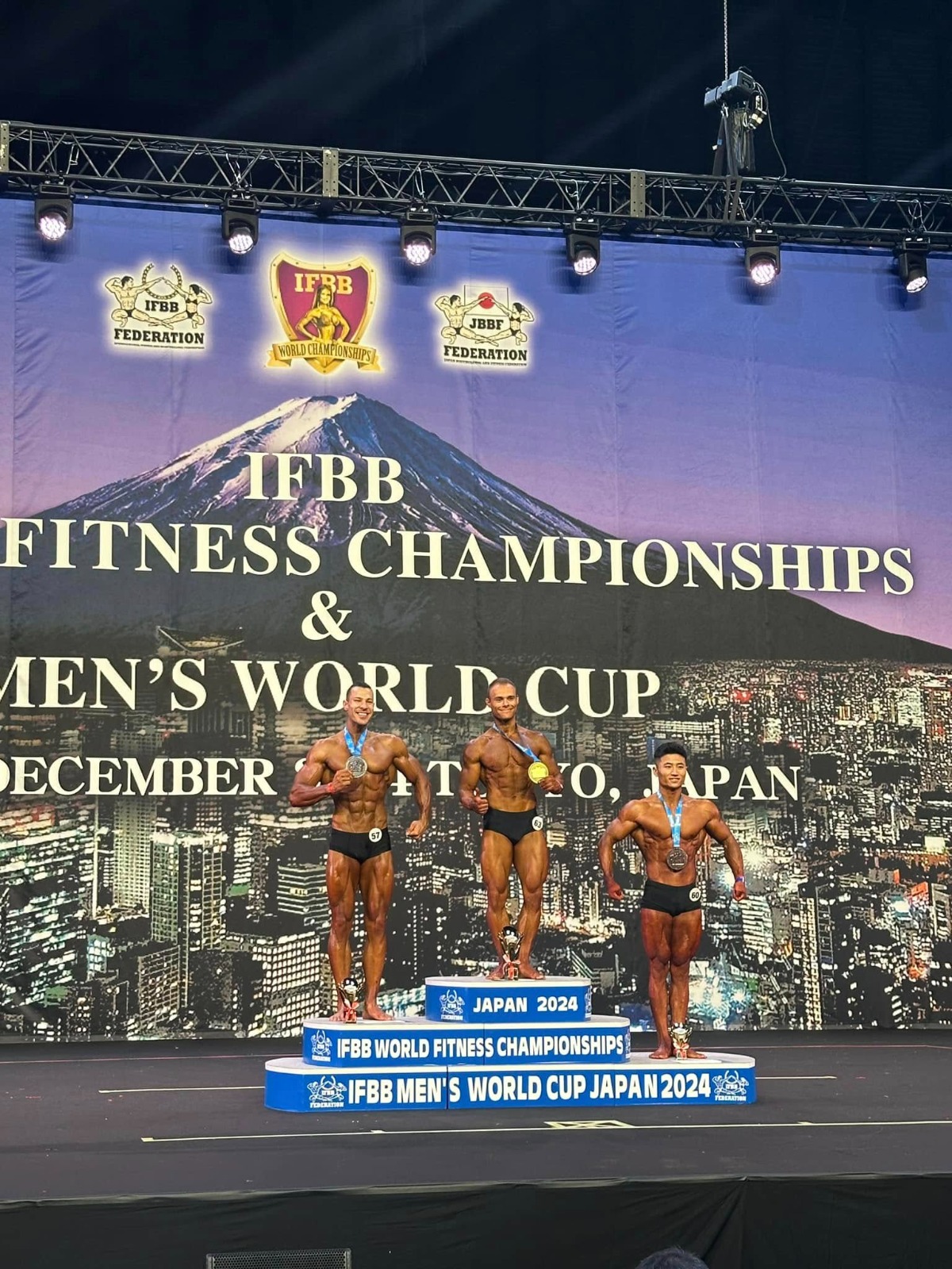 România a câștigat două medalii de aur la Campionatul Mondial de Fitness și Cupa Mondială Masculină din Japonia