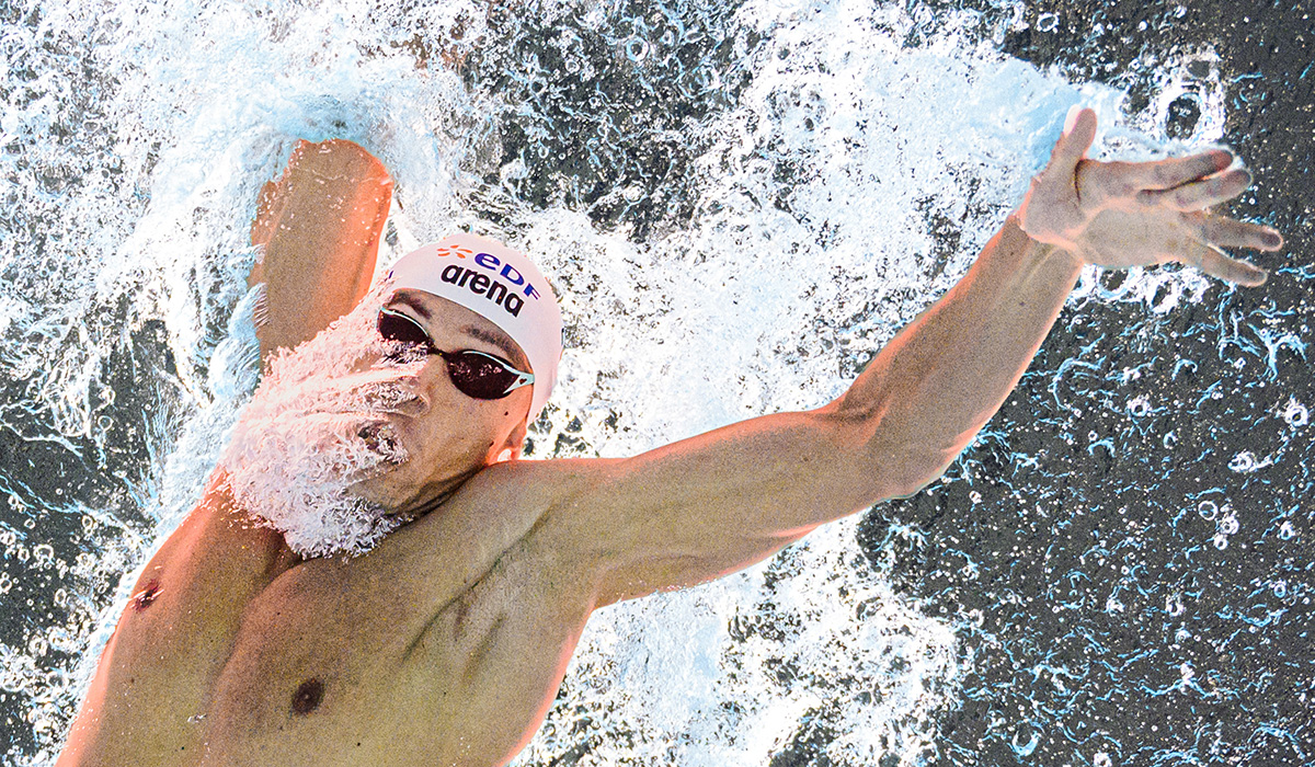 David Popovici s-a calificat în finala probei de 200 metri liber de la Campionatele Europene de la Paris, cu cel mai bun timp
