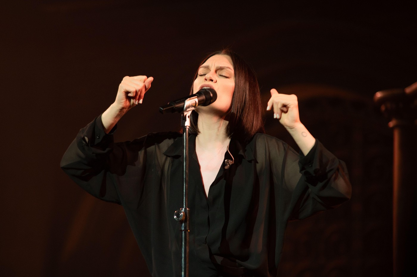 Jessie J a anunțat că a fost diagnosticată cu cancer mamar. Declarațiile cântăreței despre stadiul bolii: „E groaznic în orice formă”
