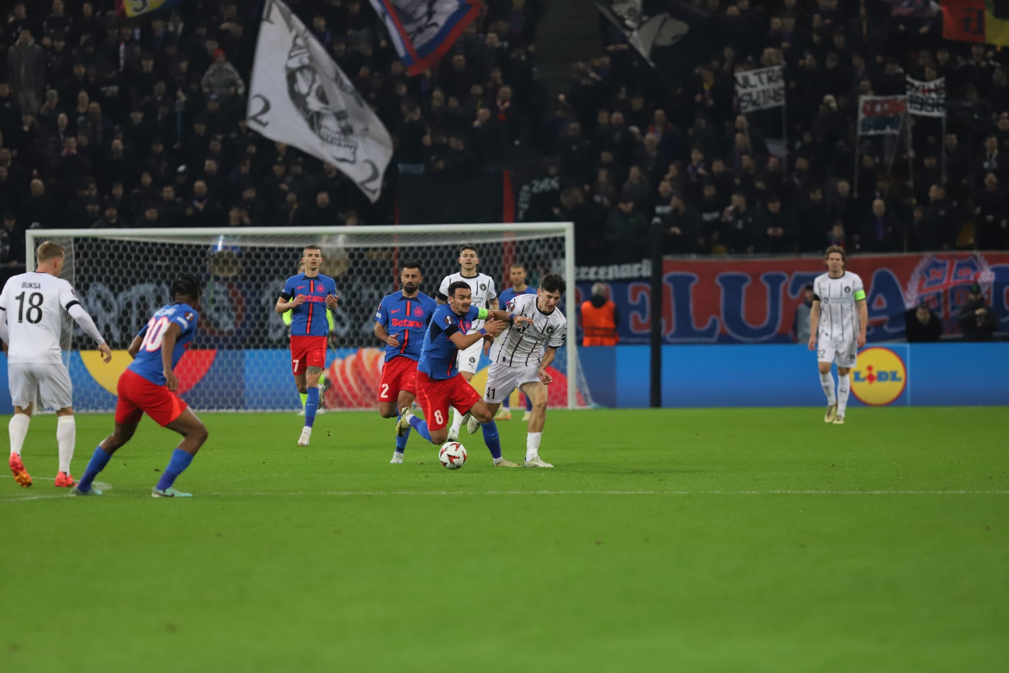 FCSB - Midtjylland 2-0. Gol în secunda 9 și a treia victorie în grupa Europa League pentru echipa lui Gigi Becali