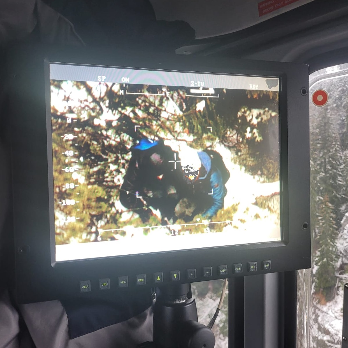 Trei din cei patru ucraineni pierduţi pe munte au fost localizaţi. Au trecut ilegal graniţa și s-au rătăcit în munți