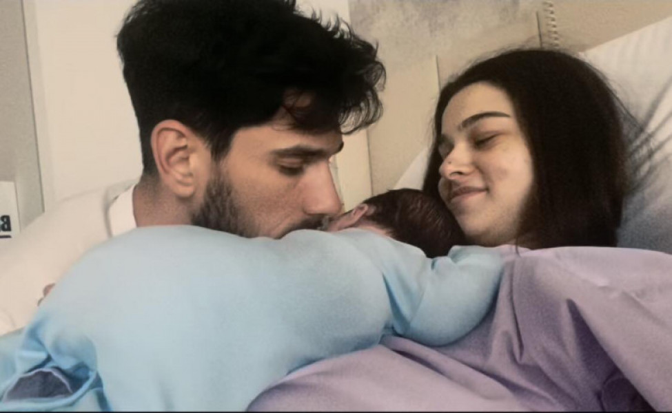 De ce mama lui Anghel Damian face naveta din Paris în România. Theo Rose a dat-o de gol: „Vine o dată la două săptămâni, mi se pare frumos”