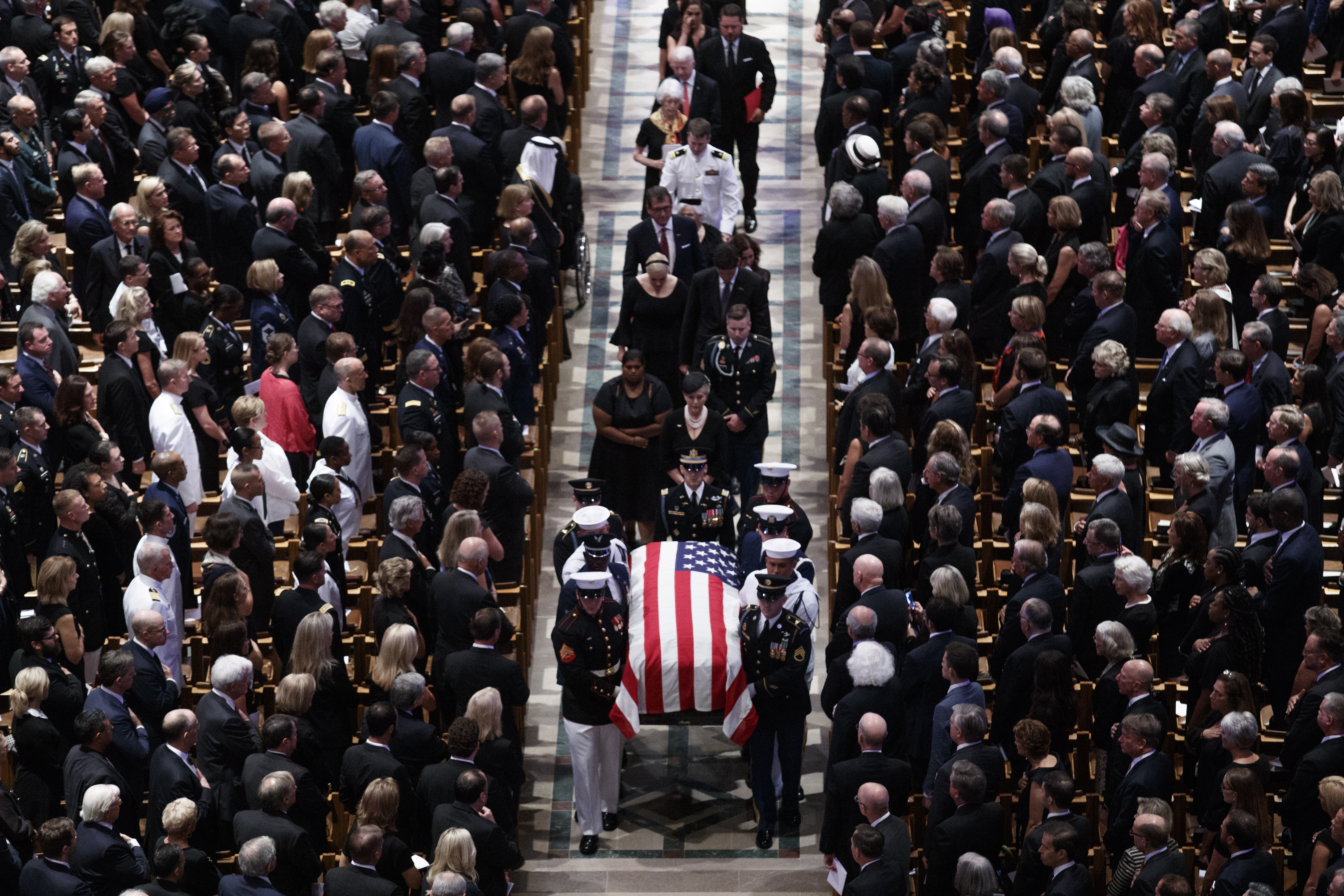Funeralii naţionale pentru John McCain, în SUA. Mesajul acid al fiicei sale, la adresa lui Trump (FOTO)