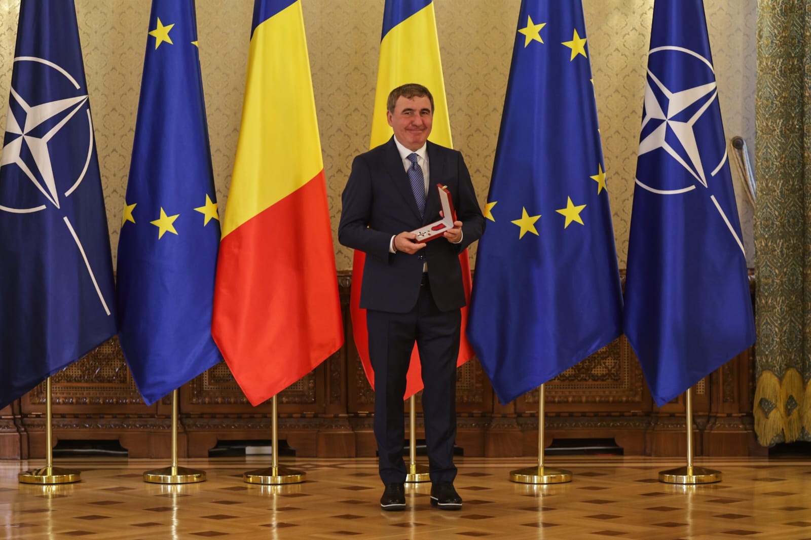Kira Hagi și logodnicul ei, imagini rare alături de familie. Și-au făcut apariția la Palatul Cotroceni, unde Gică Hagi a fost decorat