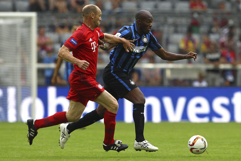 Cristi Chivu a revenit cu succes pe gazon, în demonstrativul Inter Forever - Bayern All Stars / GALERIE FOTO&VIDEO