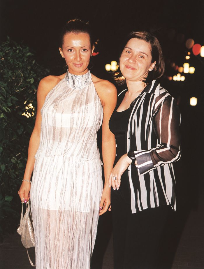 GALERIE FOTO/ Cum arătau Andreea Marin, Andreea Esca și Mihaela Rădulescu, în anii 2000. Imagini de colecție de la petrecerile revistei VIVA!