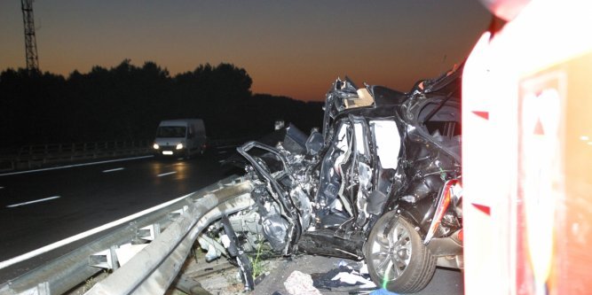 Un fost internaţional şi soţia lui au murit într-un accident! FOTO-ŞOC
