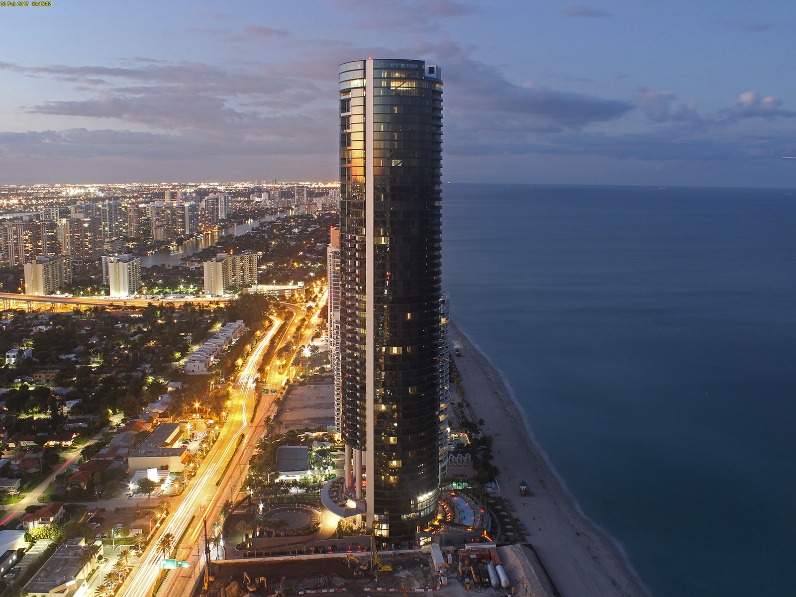 Cum arată apartamentul de 8,7 milioane de euro în care va sta Leo Messi la Miami. Are inclusiv un lift auto care-l lasă la ușă