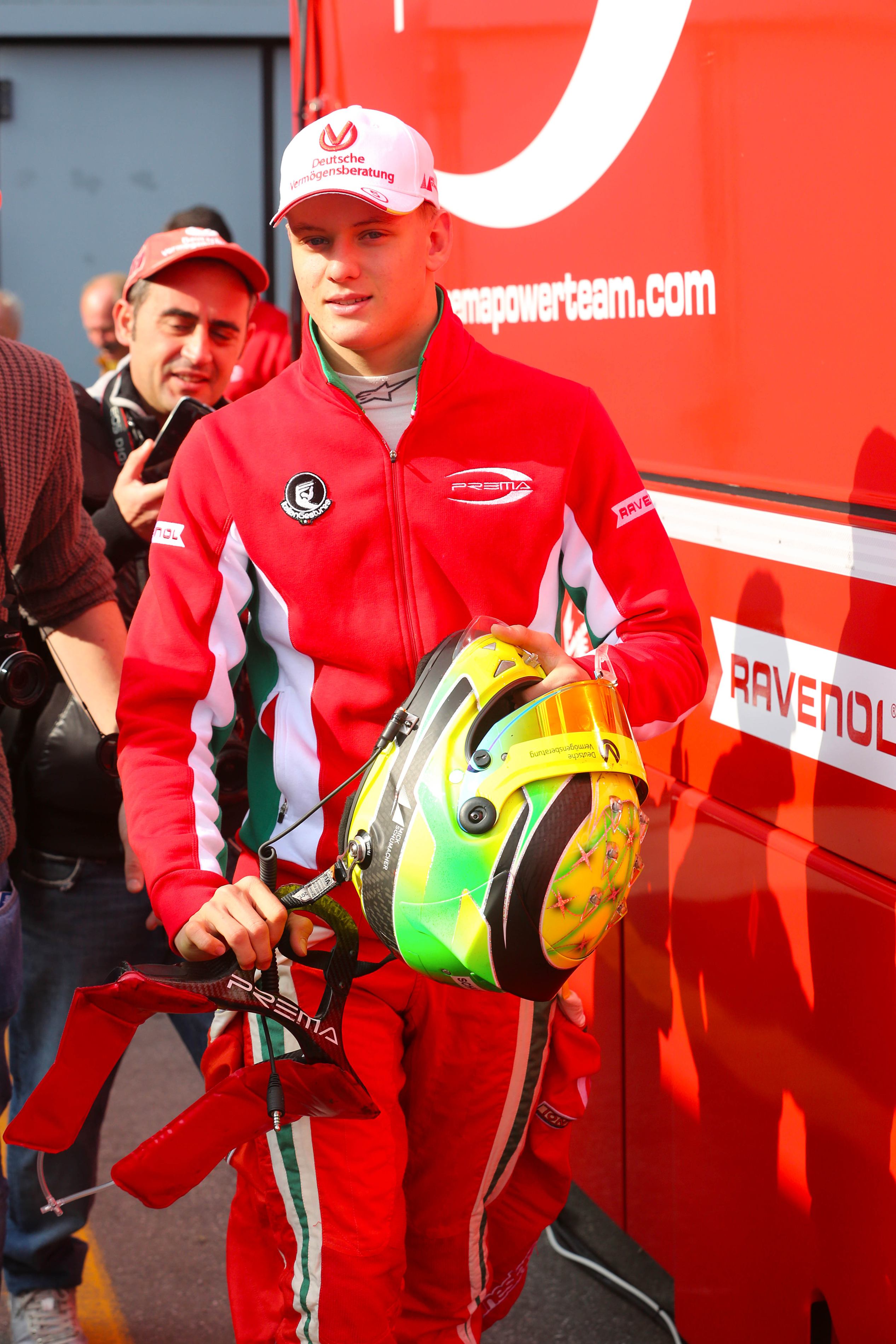 Fiul lui Michael Schumacher este leit tatăl său: Vreau să câştig titlul mondial în Formula 1 | FOTO