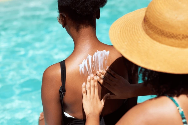 Common sunscreen mistakes [shuttershock]