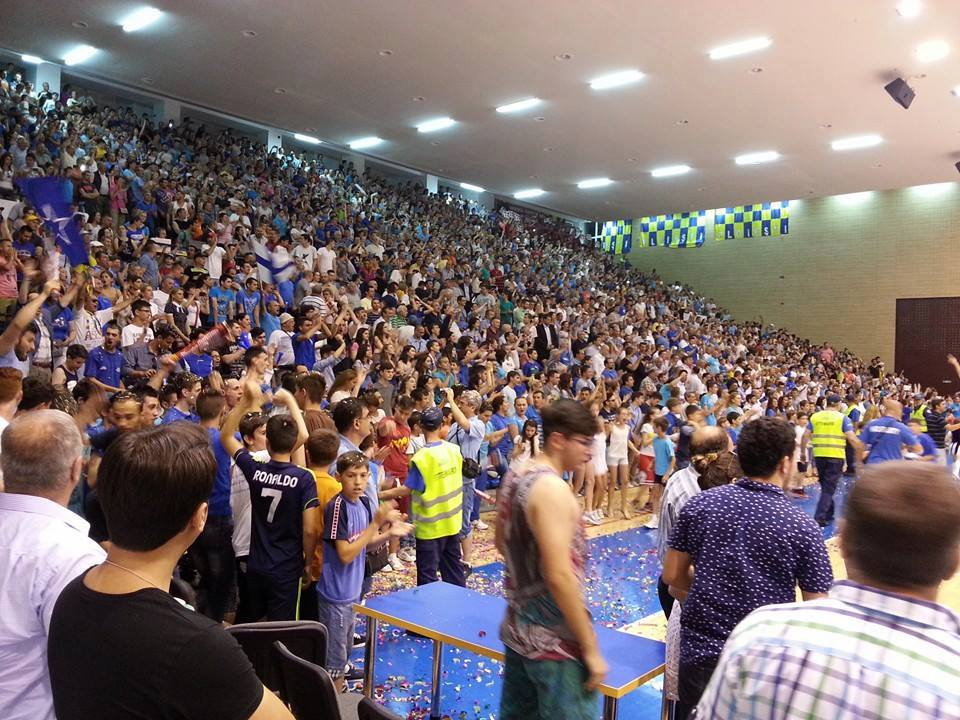 GALERIE FOTO / PARTY LA PLOIEȘTI: Dinastia Camp10nilor!