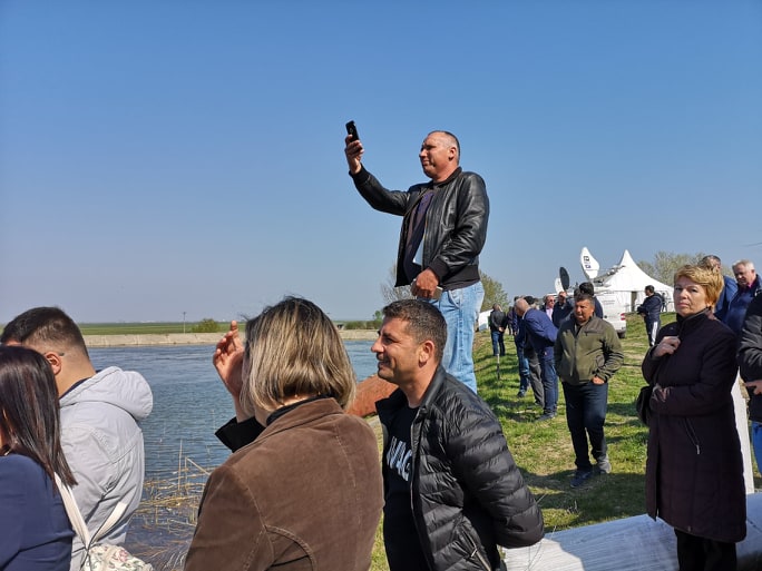 FOTO | Liviu Dragnea şi-a reluat campania. Promite TVA de 5% pentru produsele bio autohtone şi aprozare pentru producătorii români