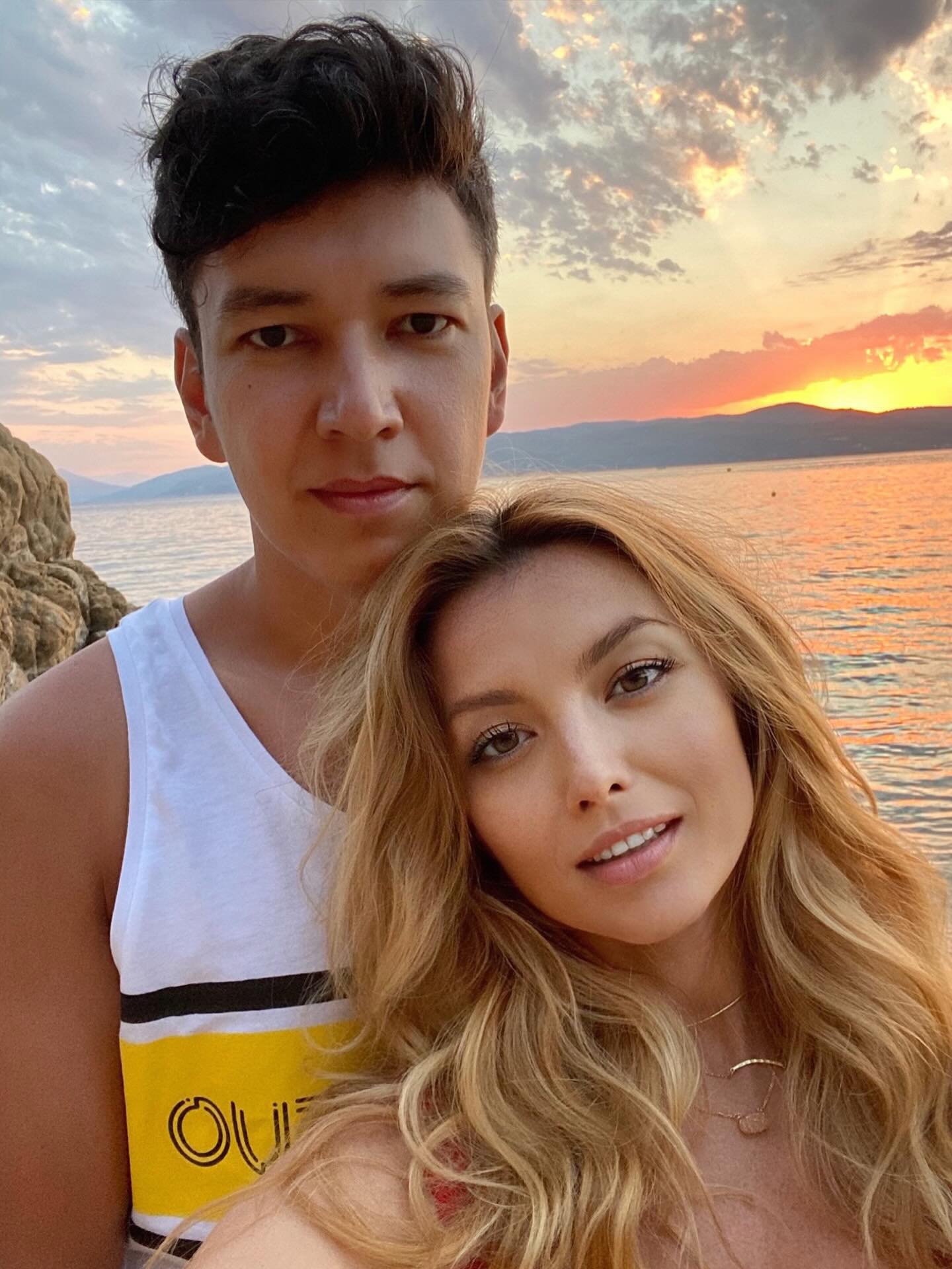 Elena Gheorghe i-a dedicat o melodie soțului ei. Cum sună piesa și cine e cuplul celebru care apare în videoclip