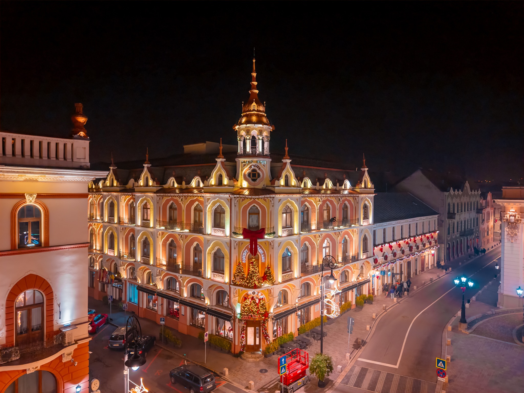 Târgul de Crăciun Oradea 2025. Miza pe artizanatul românesc, cu produse create de meșteșugari + un patinoar de 30 de metri lungime
