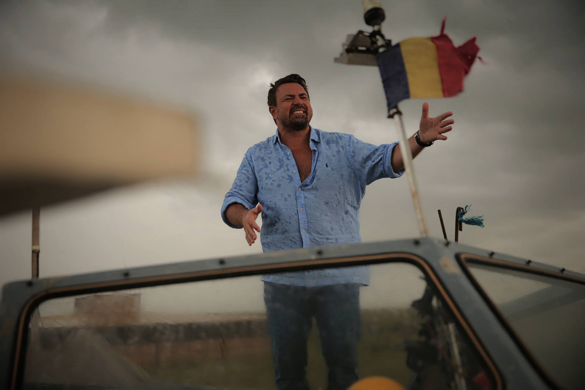 Horia Brenciu, din culisele filmării  noului videoclip. Ce l-a pus regizorul să facă | FOTO