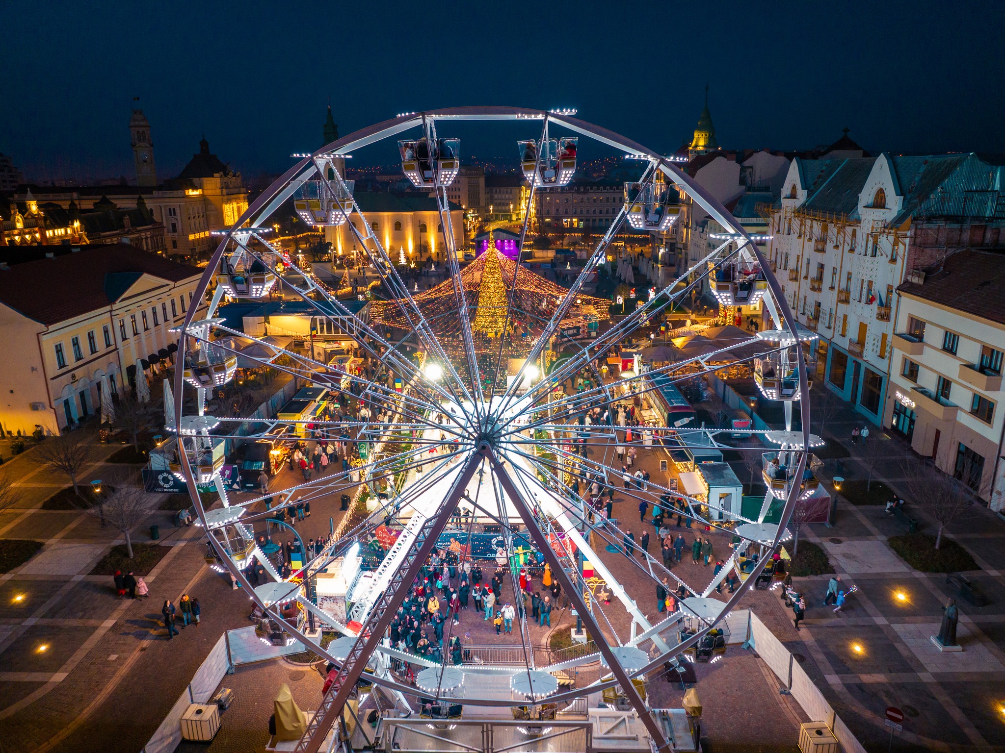 Târgul de Crăciun Oradea 2024. O zonă specială pentru food truck și 31 de căsuțe cu obiecte de cult, lemn, lut și ceramică
