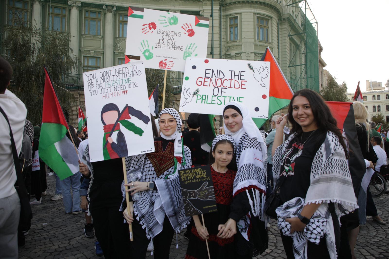 „Suntem aici pentru civili, nu pentru Hamas!” Protest pro Palestina în București. Astfel de manifestații au fost interzise în alte țări din Europa