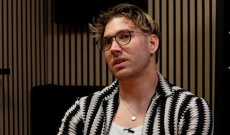 Osváth Zsolt feljelentést tett Tóth Gabi miatt, az énekesnő a Békemeneten ordított a videóssal: "Elérted, amit szerettél volna, tönkretettél majdnem!"