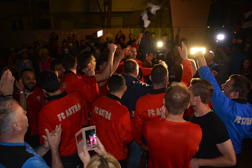 A început fiesta la Giurgiu! Prima reacție a lui Șumudică: ”Este extraordinar! Am practicat cel mai frumos fotbal” FOTO&VIDEO