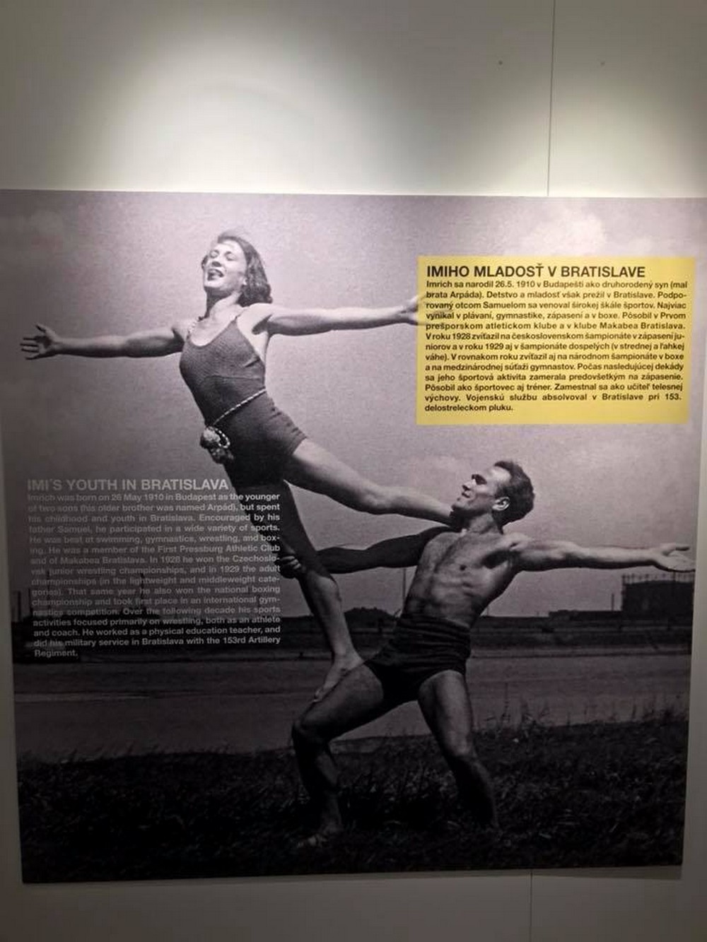 INTERVIU. Prima expoziție dedicată fondatorului Krav Maga, deschisă permanent în Bratislava. Totul despre școala Bukan de Krav Maga și prezența ei în România