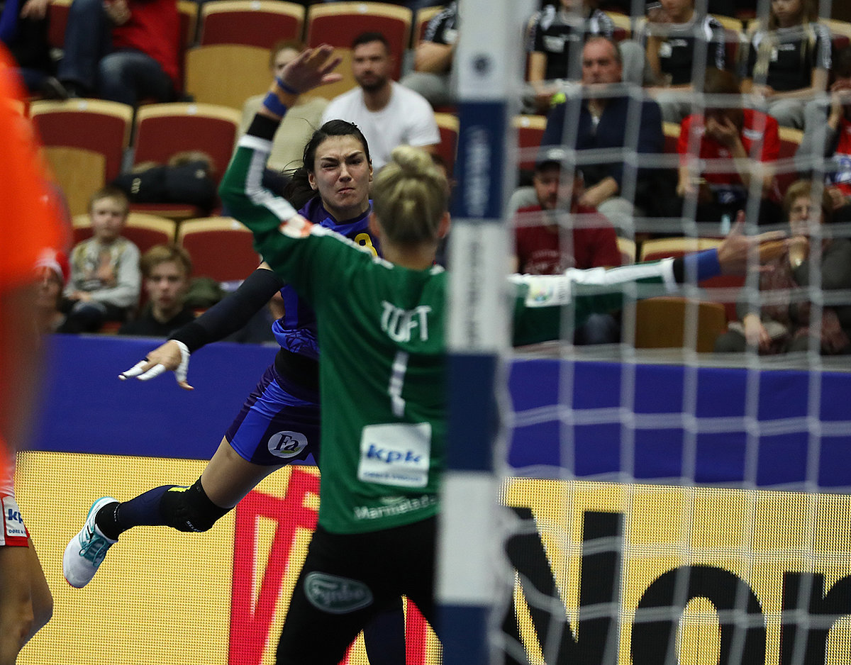 No Neagu, no party! Concluzia ratării calificării în semifinalele Euro 2016: naționala feminină de handbal a României n-are forță ofensivă când principala marcatoare e blocată