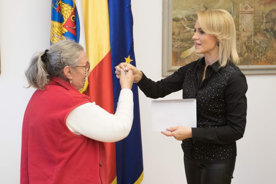 Soluția găsită de Primăria Capitalei pentru locatarii blocului ars din sectorul 5. Unde au stat, până azi