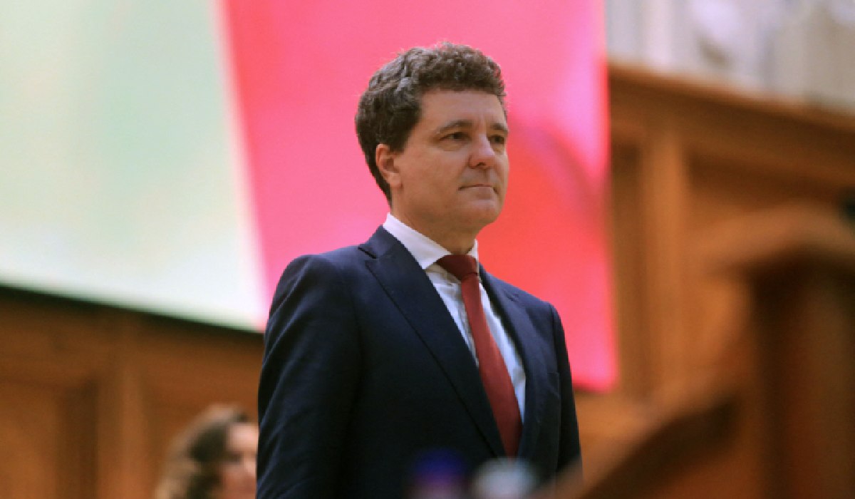 Ce au observat vecinii la Nicușor Dan, după ce a devenit președintele României. Obiceiul pe care îl are în fiecare dimineață