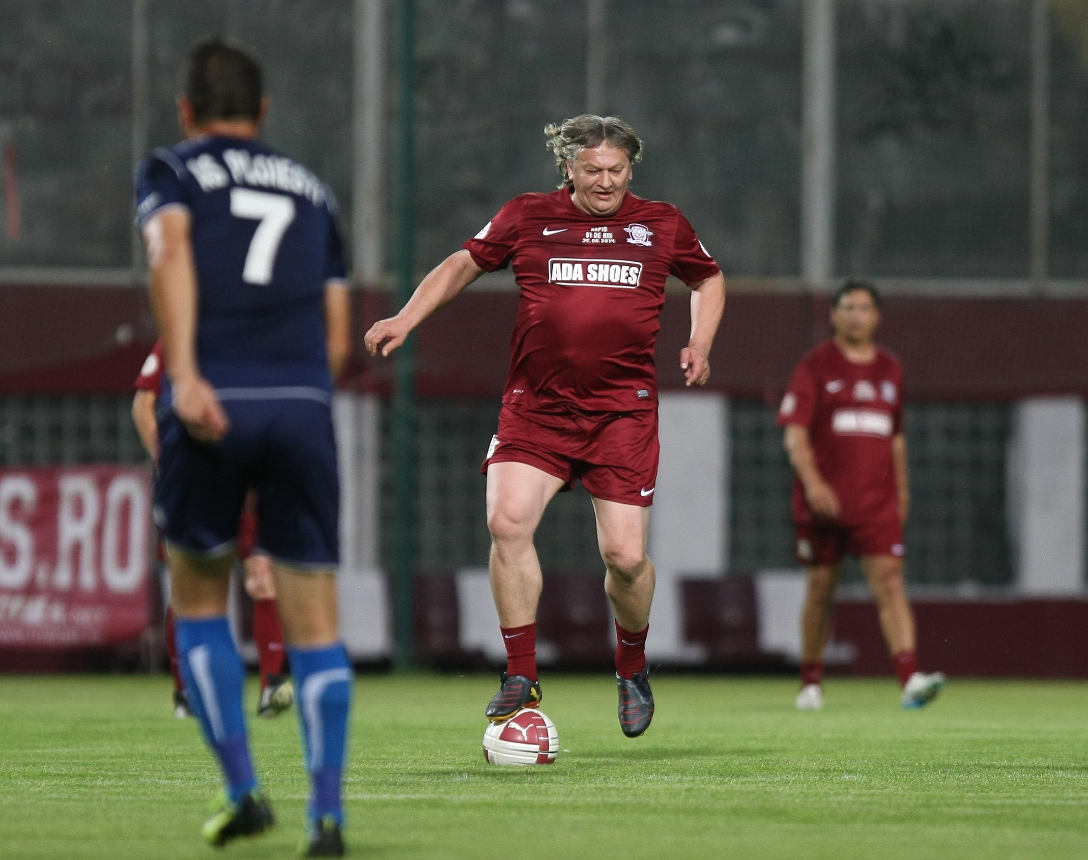Lupu, fotbalistul pe care Lucescu îl considera mai talentat decât Hagi, este în stare gravă, în spital. ^A avut o viață ca-n filme, cu rol de băiat rău! / VIDEO