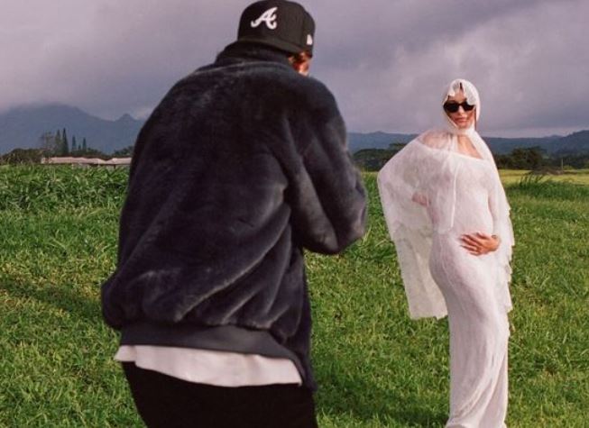 Hailey și Justin Bieber vor fi părinți. Soția artistului este însărcinată și a postat primele imagini cu burtica de gravidă