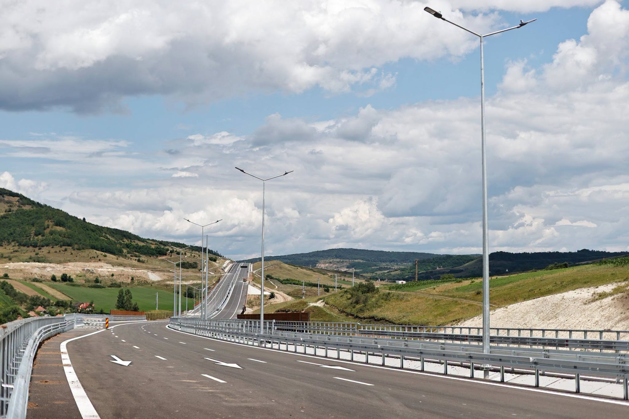 Ilie Bolojan a fost plimbat cu mașina de Dorinel Umbrărescu, șeful UMB, pe șantierul Autostrăzii Transilvania A3. Care este stadiul lucrărilor