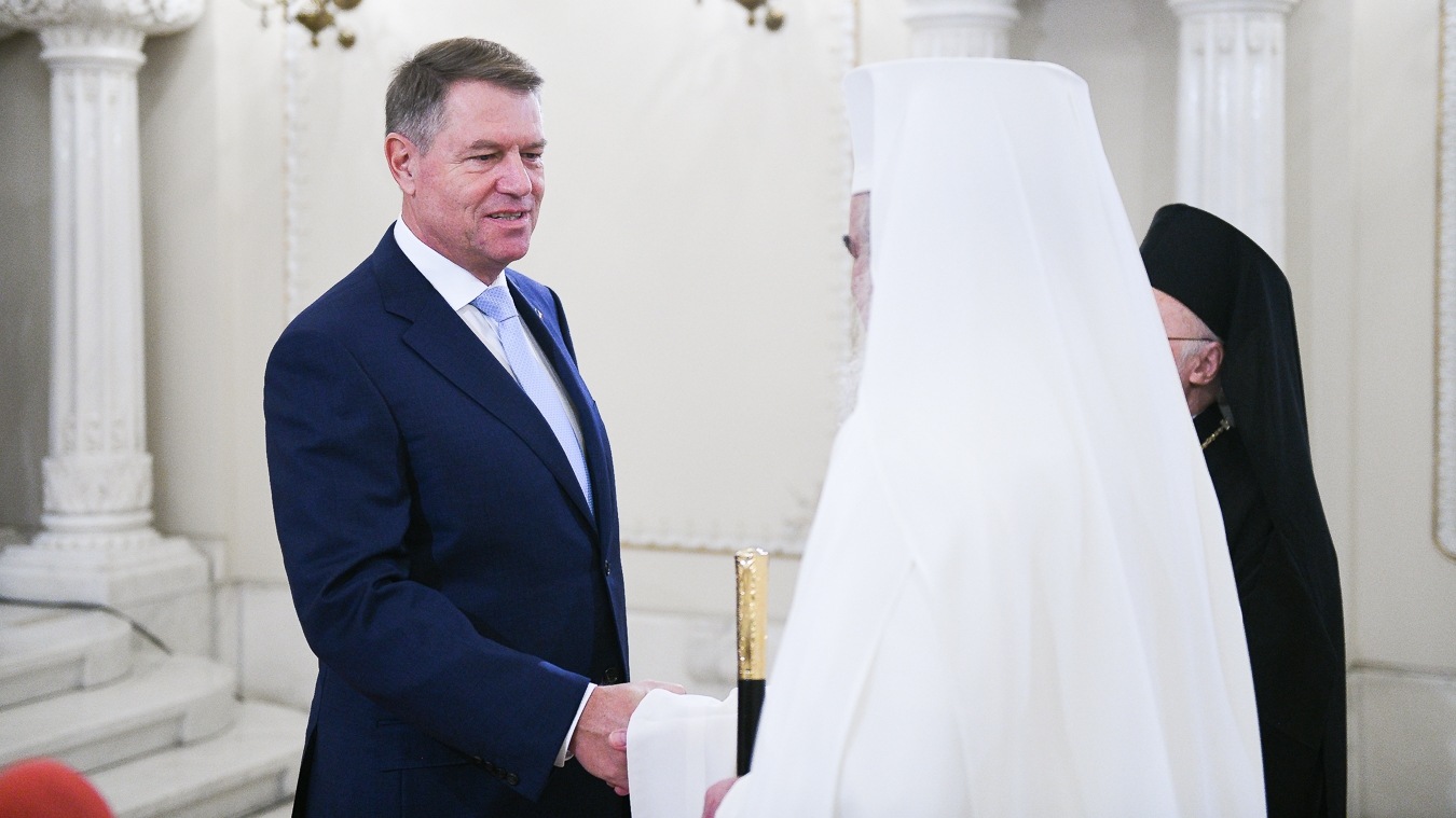 Patriarhul Daniel și Patriarhul Ecumenic Bartolomeu, primiți la Palatul Cotroceni. Klaus Iohannis nu participă la sfințirea Catedralei Mântuirii Neamului