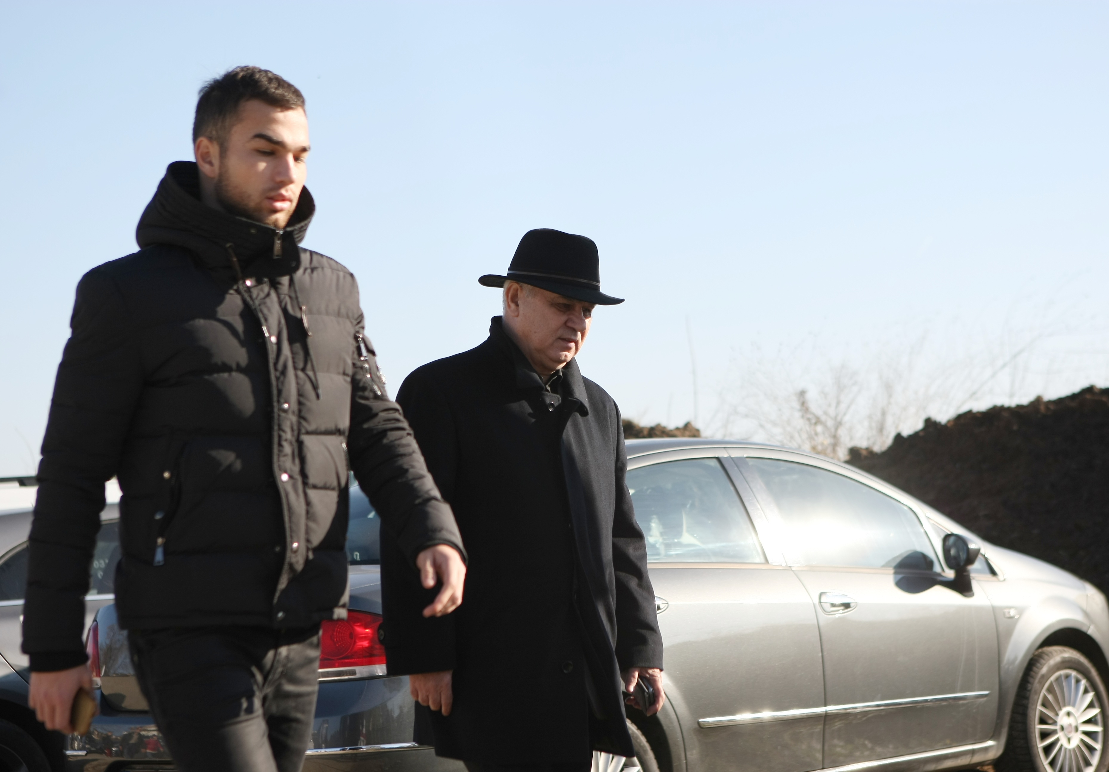 Daniel Prodan a fost înmormântat, azi, la cimitirul Sf. Ilie din Voluntari. Promisiune în lacrimi făcută de Gică Popescu: ”Îți vom îndeplini visul” | GALERIE FOTO