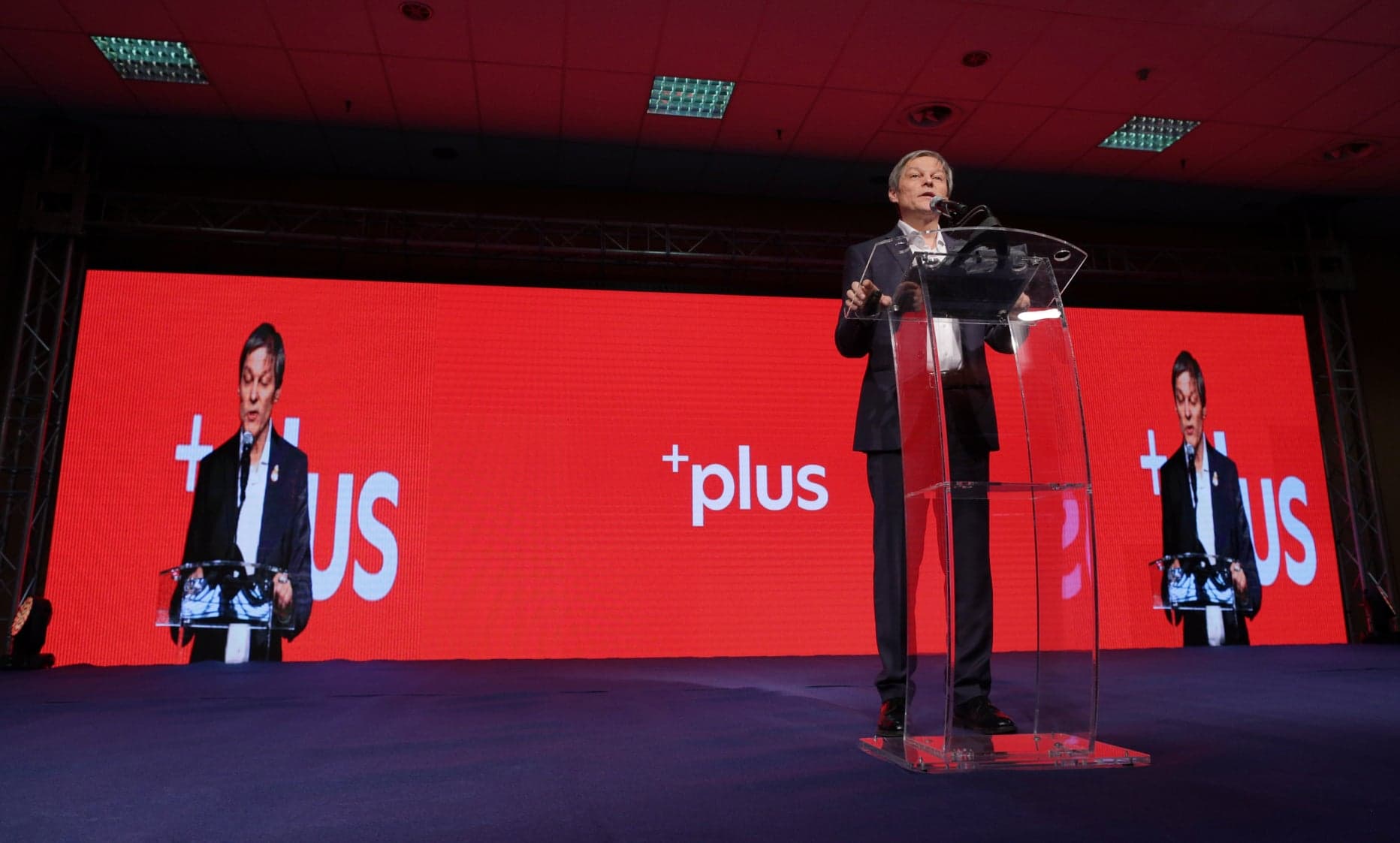UPDATE. Dacian Cioloş a fost ales preşedintele Partidului Libertăţii, Unităţii şi Solidarităţii