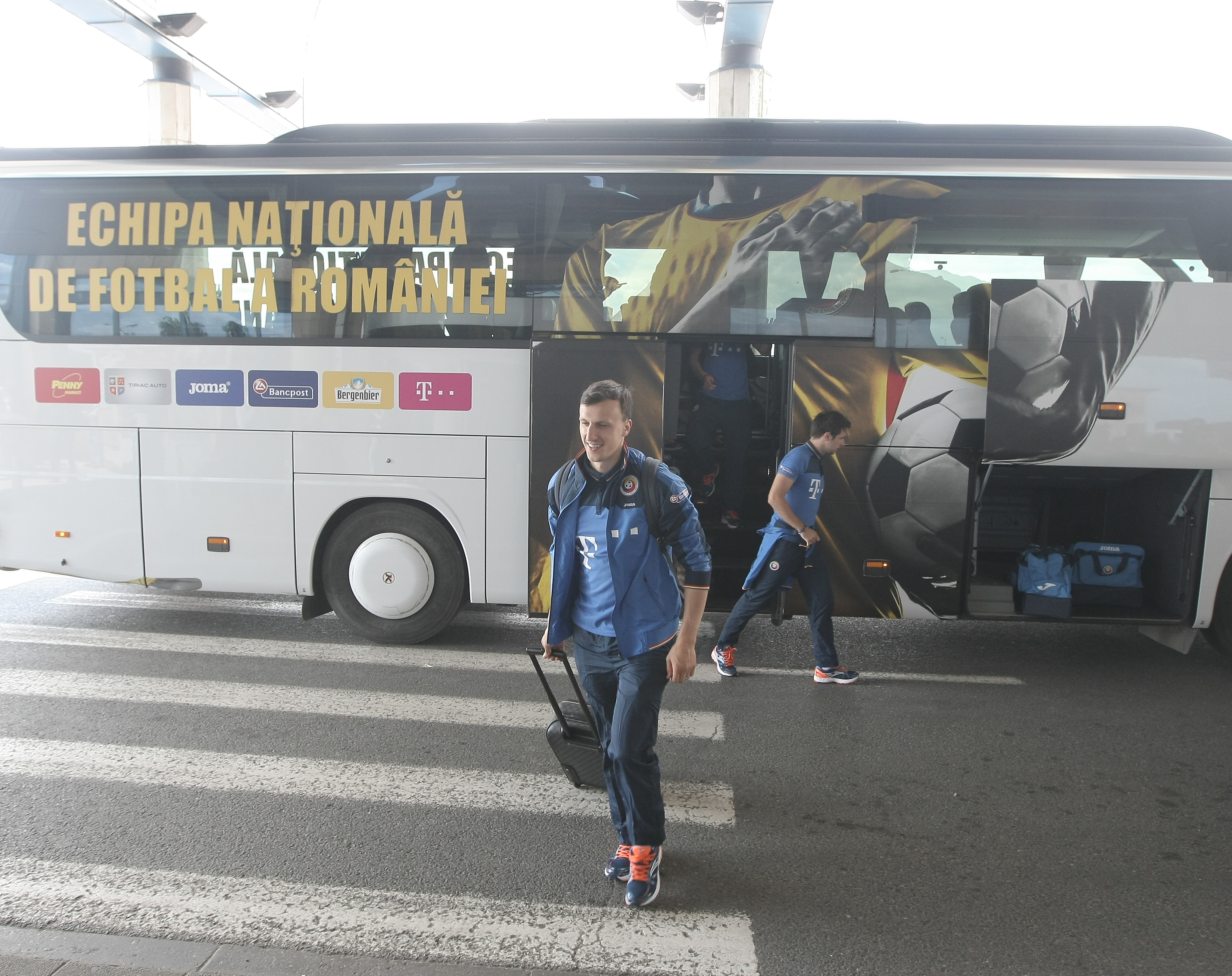 Anghel Iordănescu l-a luat pe Denis Alibec în cantonamentul din Italia. Selecționerul, absent | GALERIE FOTO