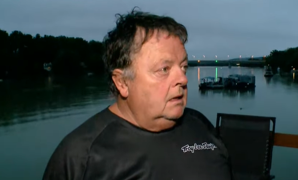 „Itt vagyok én, nem kell ide szakember” - mutatjuk az Ebihal büfé tulajdonosának legőszintébb vallomását az árvízről - videó