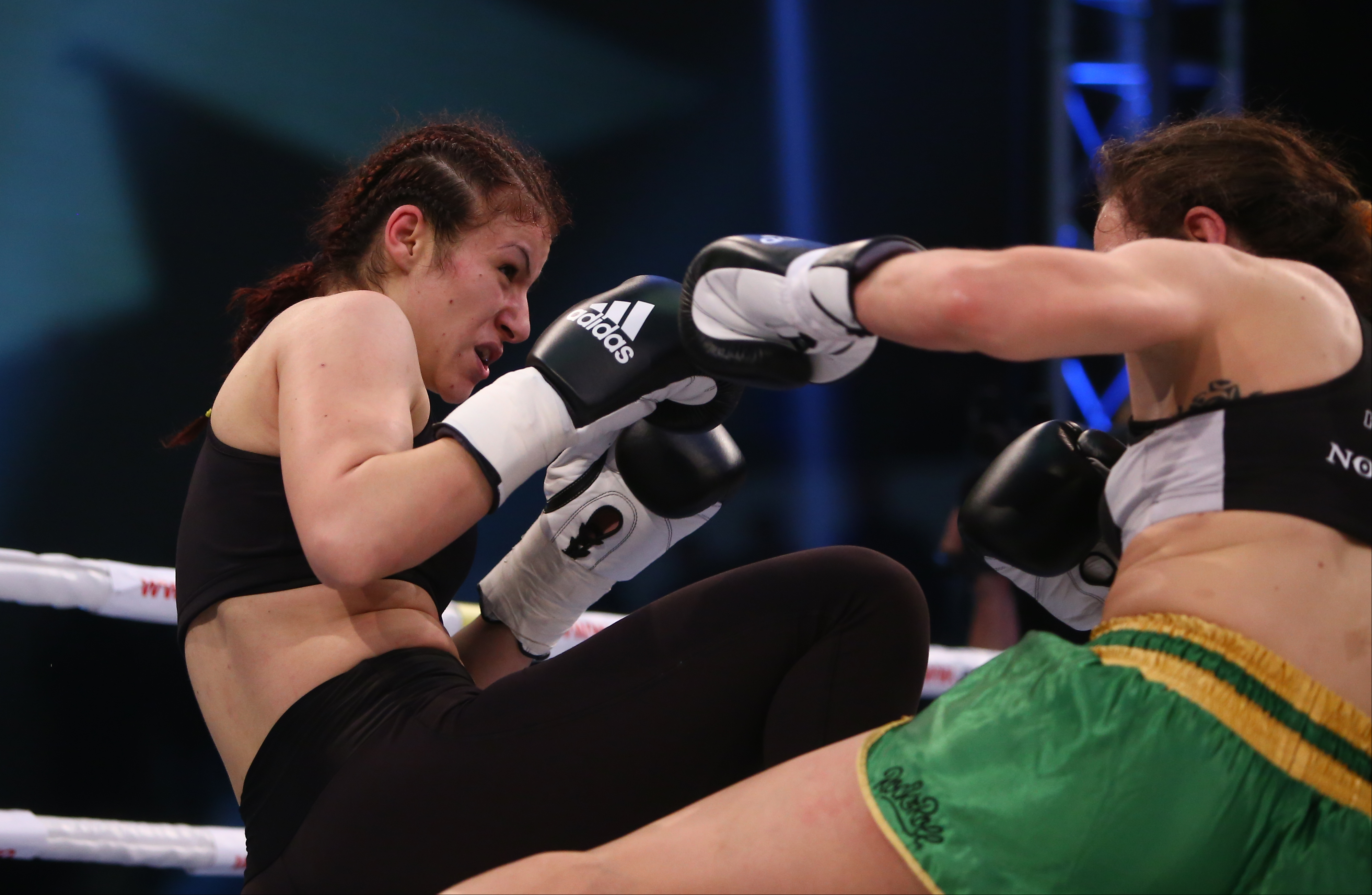 Meciul în urma căruia Amansio Paraschiv a devenit campion mondial Superkombat New Heroes! VIDEO& FOTO