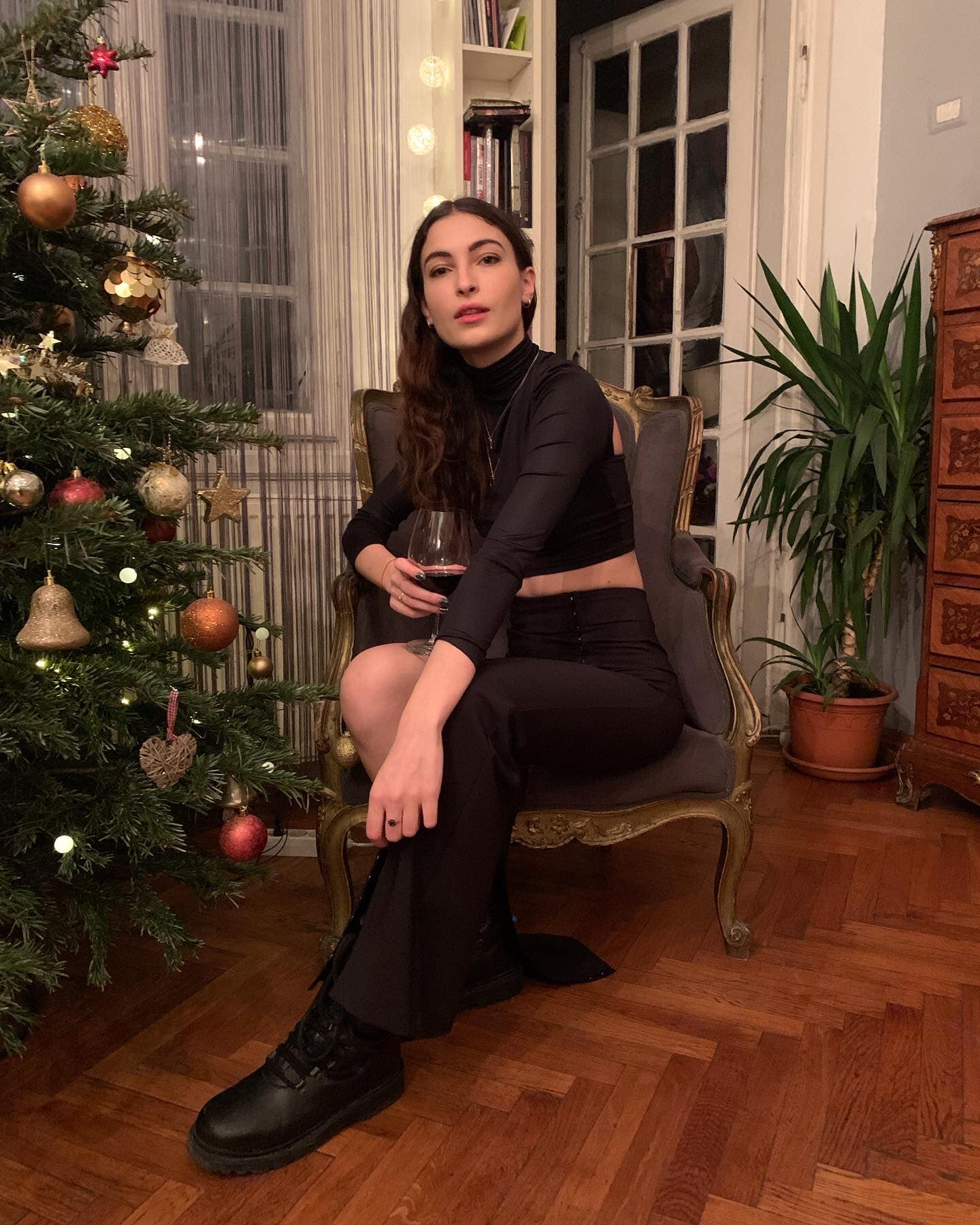Actrița Irina Artenii a dezvăluit cum e să joace în „Subteran” și „Tătuțu”: „Două personaje aproape opuse” | EXCLUSIV