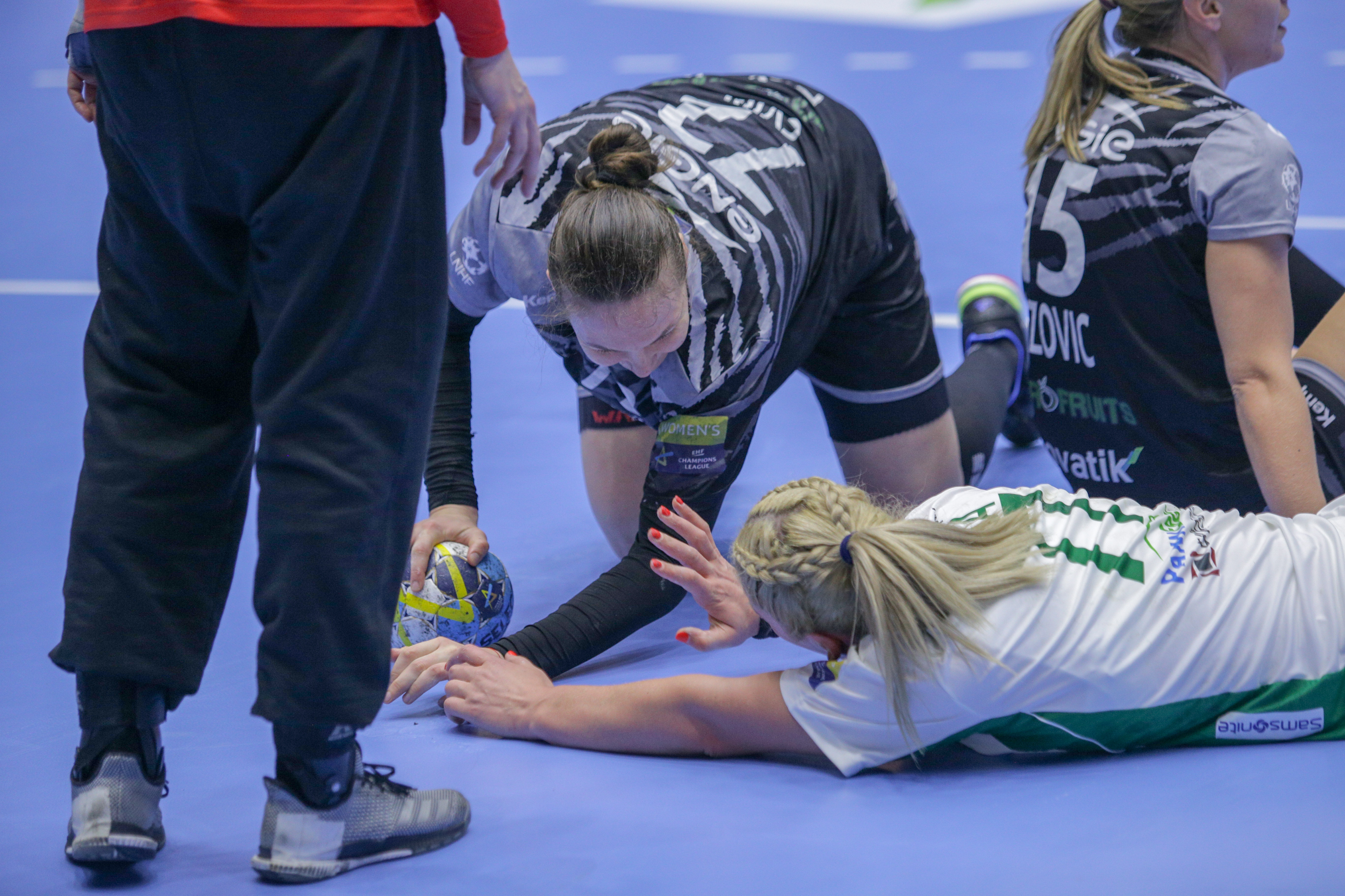 GALERIE FOTO / Cele mai spectaculoase imagini de la meciul de handbal CSM București - Gyor