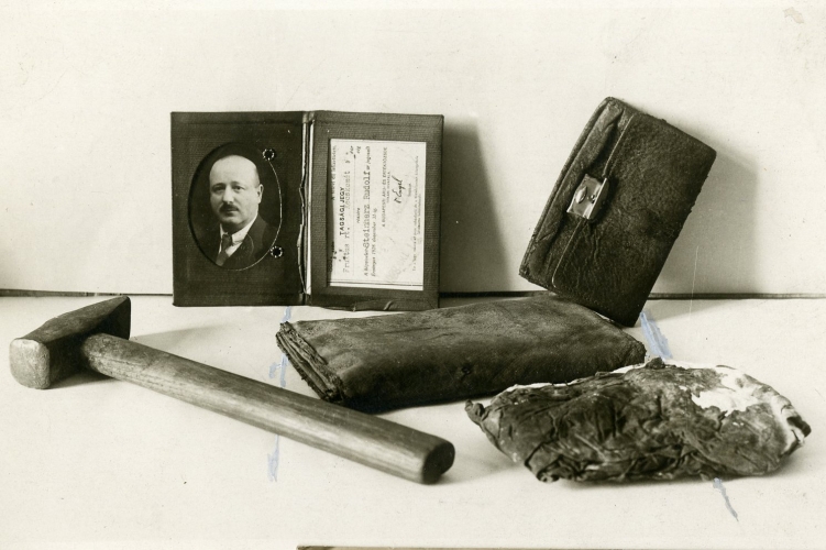 Bérgyilkost fogadott maga ellen a csődbe ment borkereskedő