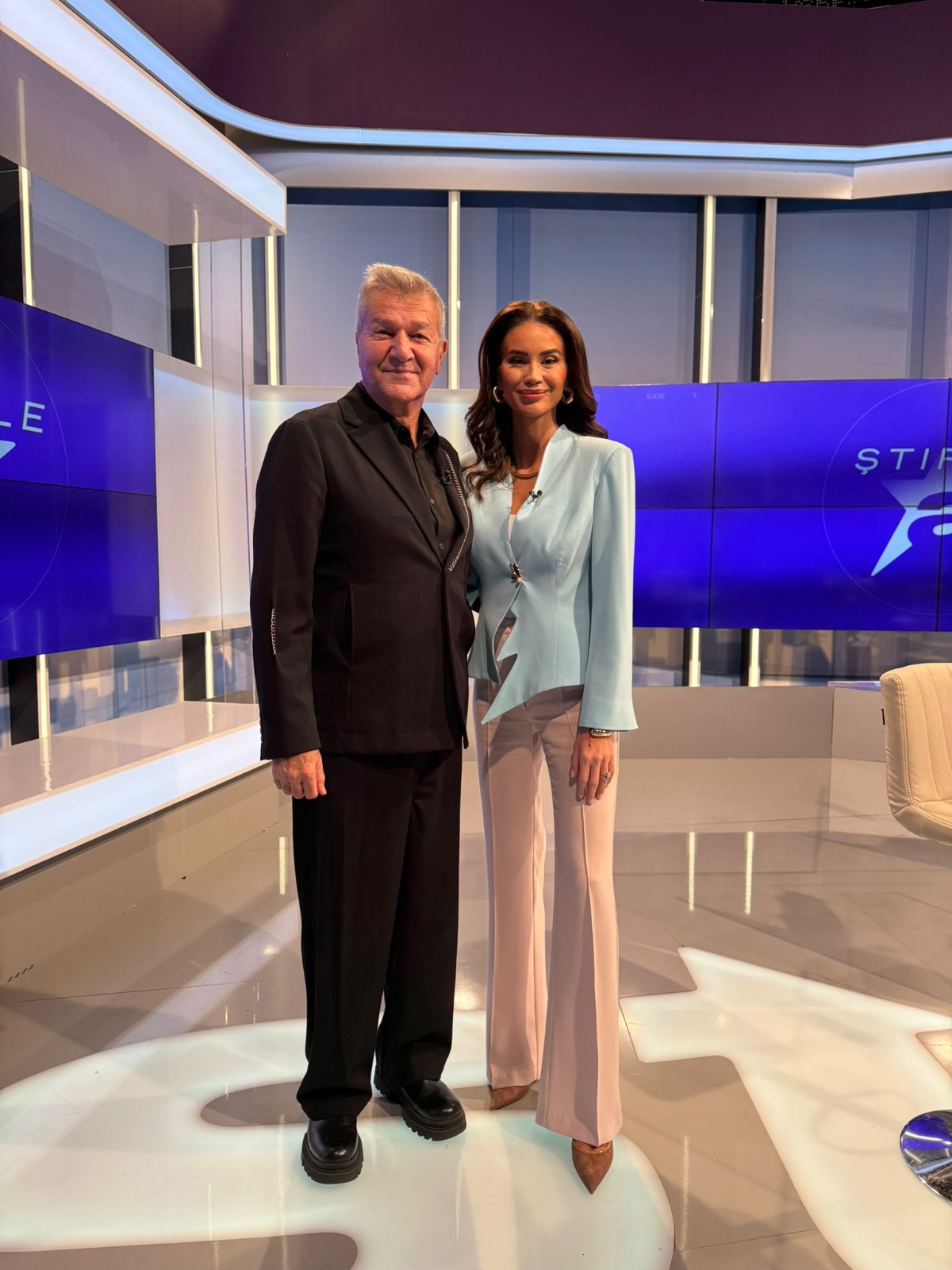 Program Antena Stars de Crăciun. Când vor fi difuzate edițiile speciale ale emisiunilor „Viața fără filtru”, „Acces Direct” și „Un Show Păcătos”