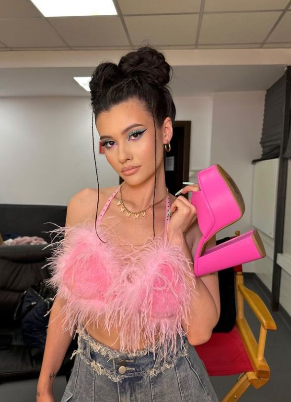 Cine este Erika Isac, artista care a lansat melodia „Macarena”. A participat la „X Factor” și l-a impresionat pe Ștefan Bănică