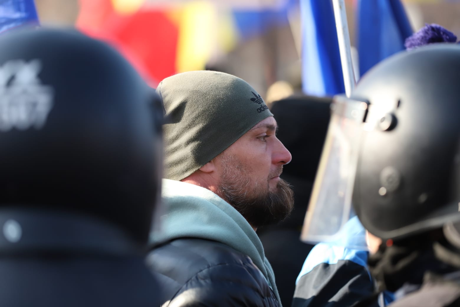 Patru dosare penale şi cinci amenzi, după protestul din Piaţa Victoriei. Jandarmii au folosit gaze lacrimogene