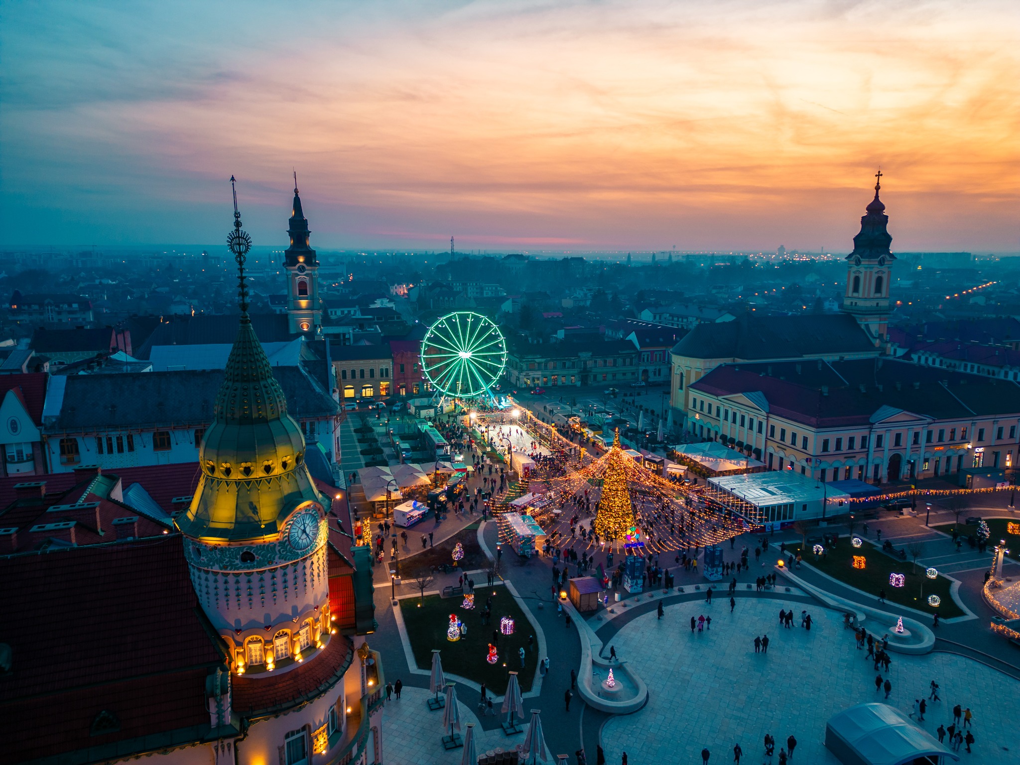 Târgul de Crăciun Oradea 2024. O zonă specială pentru food truck și 31 de căsuțe cu obiecte de cult, lemn, lut și ceramică