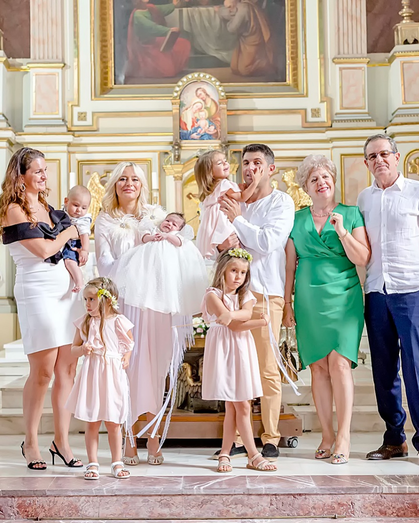 Ce nu s-a văzut la botezul celei de-a patra fiice a Laurei Cosoi. Imagini rare de la eveniment. „A fost un vis frumos de vară”