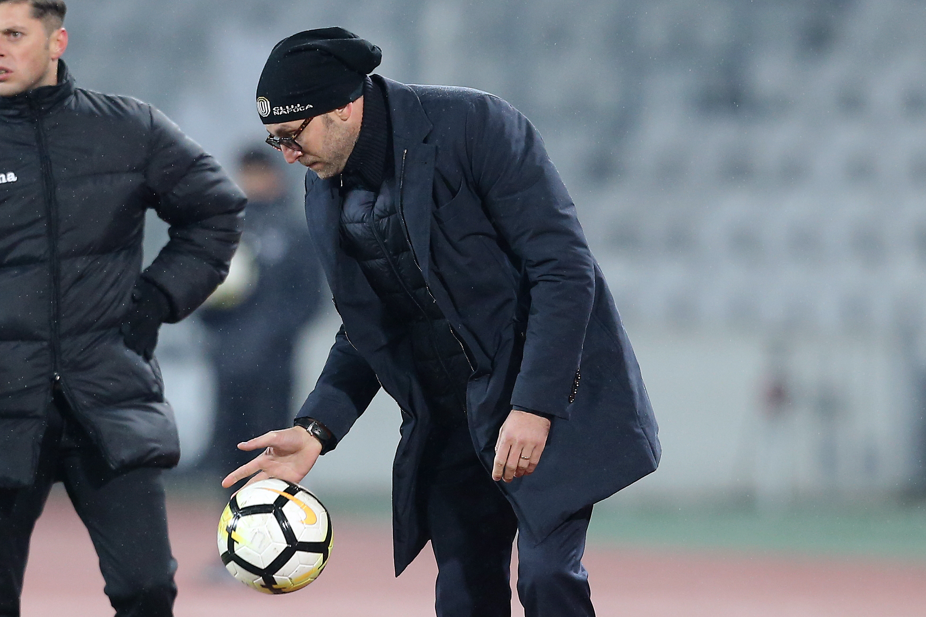 Bogdan Lobonţ a debutat cu dreptul ca antrenor. U Cluj a câştigat derby-ul cu Chindia | GALERIE FOTO