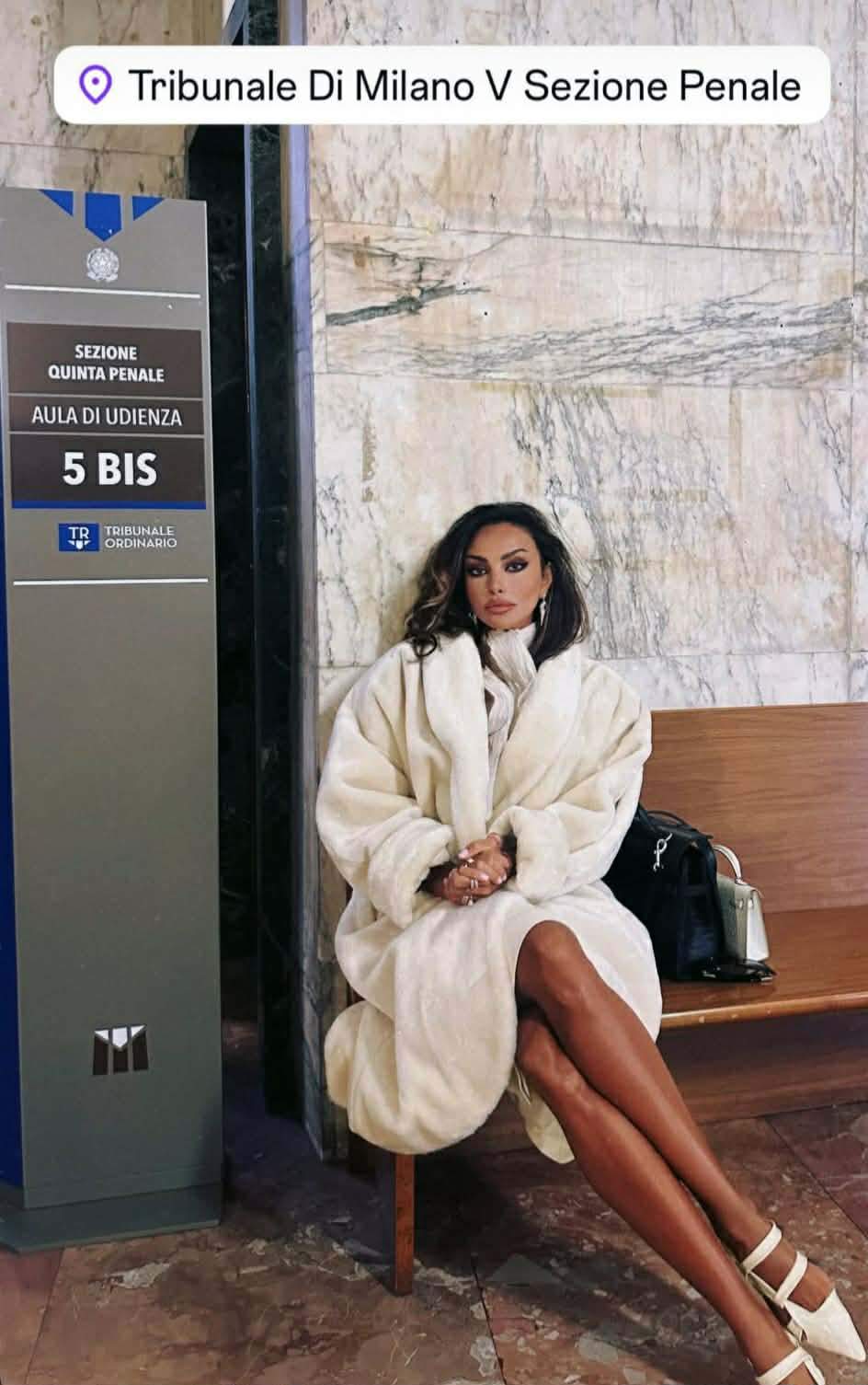 Imagini rare cu mama Mădălinei Ghenea. Constanța și-a însoțit fiica la tribunal, în Italia