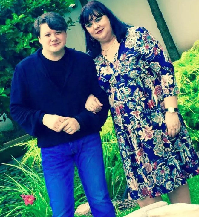 Imagini rare cu mama lui Fuego. Motivul pentru care nu a putut să-i fie alături fiului la ziua de naștere