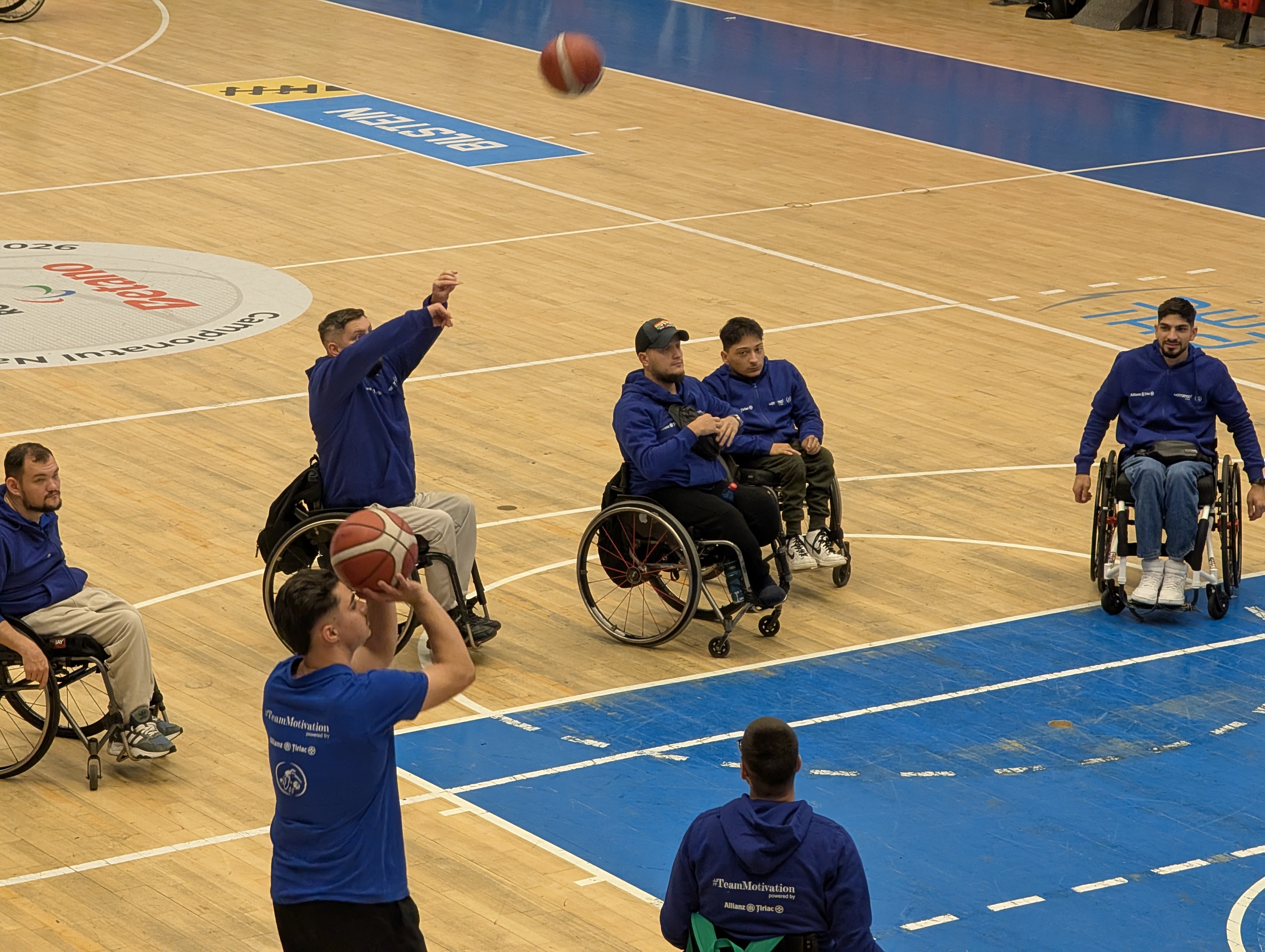 Sportul bate filmul: o lecție primită la Campionatul Național de Baschet în Scaun Rulant