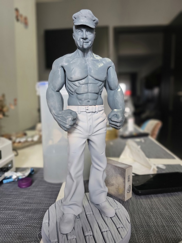 Băsescu, ca Popeye și Ceaușescu, ca personaj de joc din GTA. Suceveanul care îmbină tehnologia cu pasiunea pentru figurine: „Merităm să avem propriile noastre figurine 3D autohtone” 